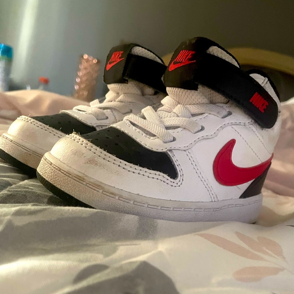 Nike high top toddler shoes!